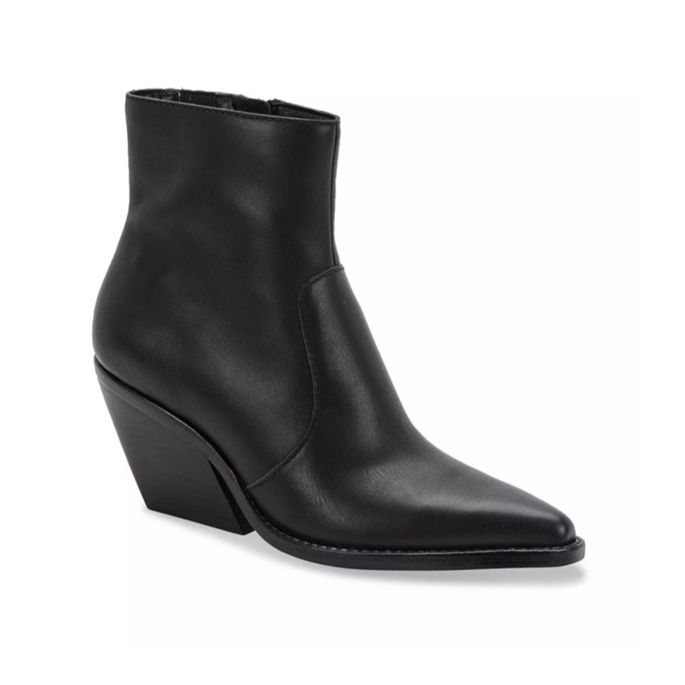 NEW IN BOX DOLCE VITA Volli boots in black